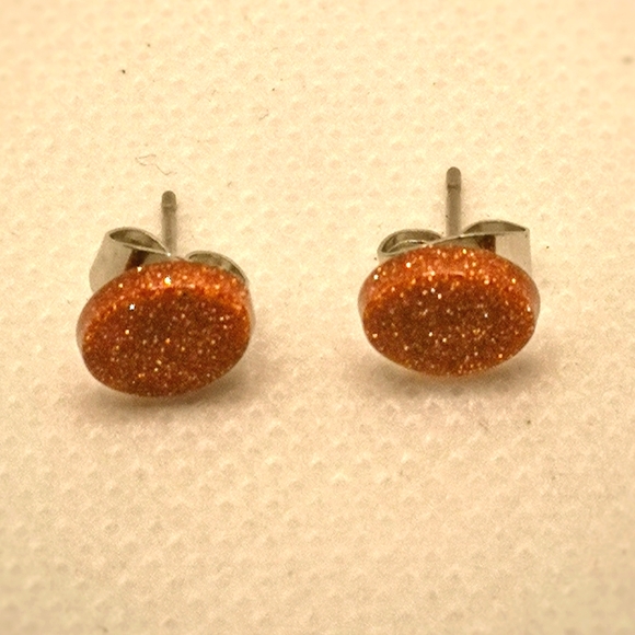 Small oval sun stone studs - Picture 1 of 3